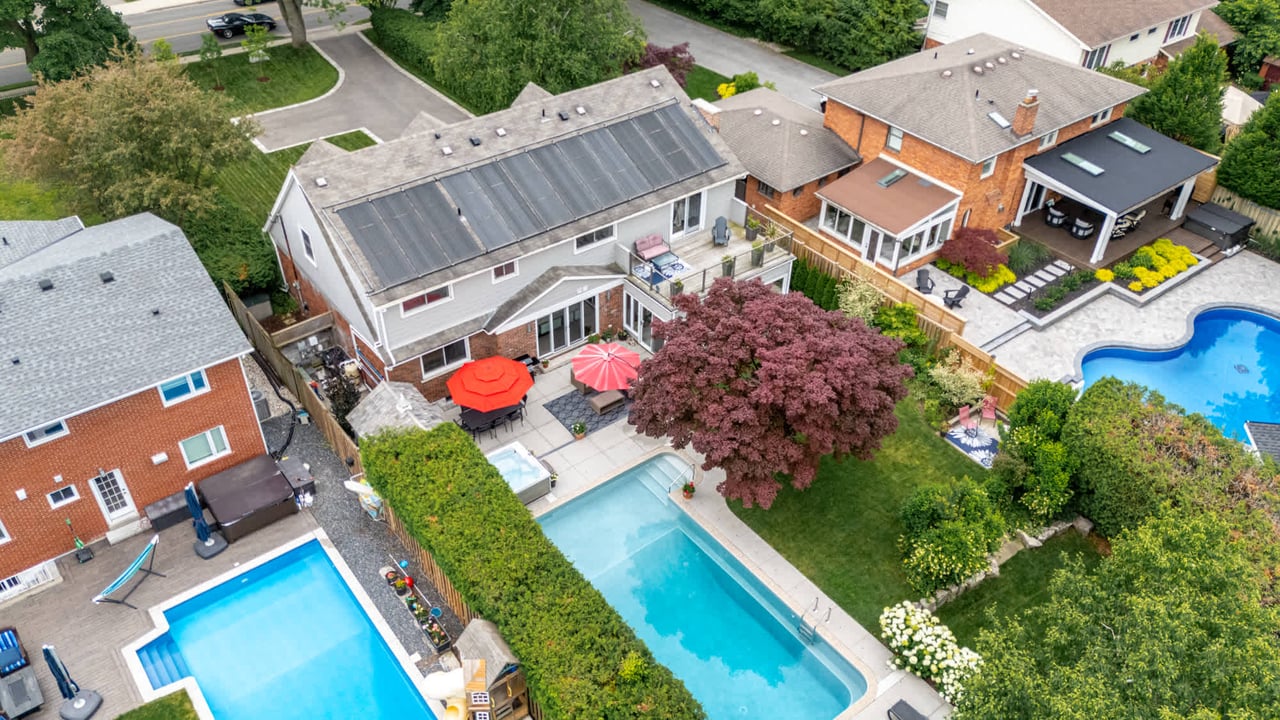 Family Oasis in Shoreacres