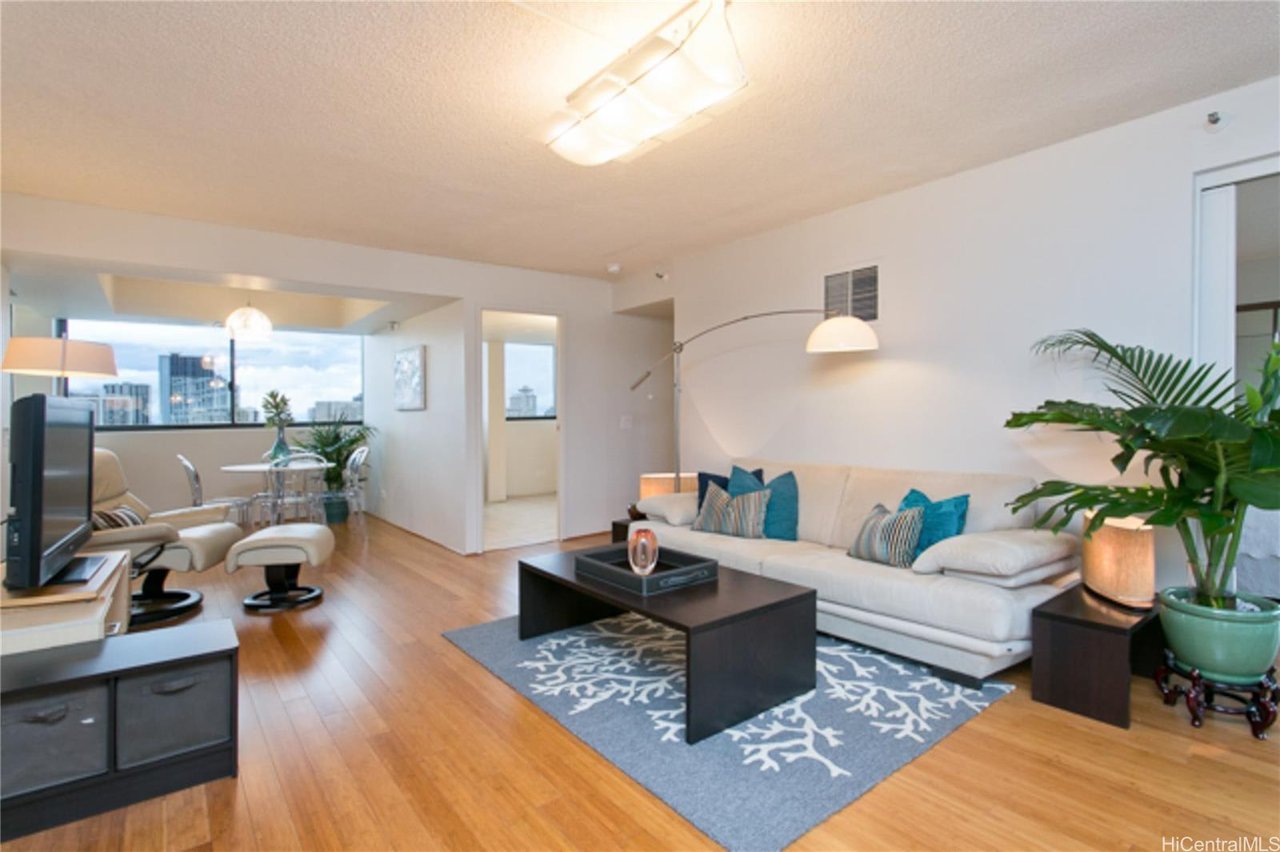 1114 Punahou St #16B