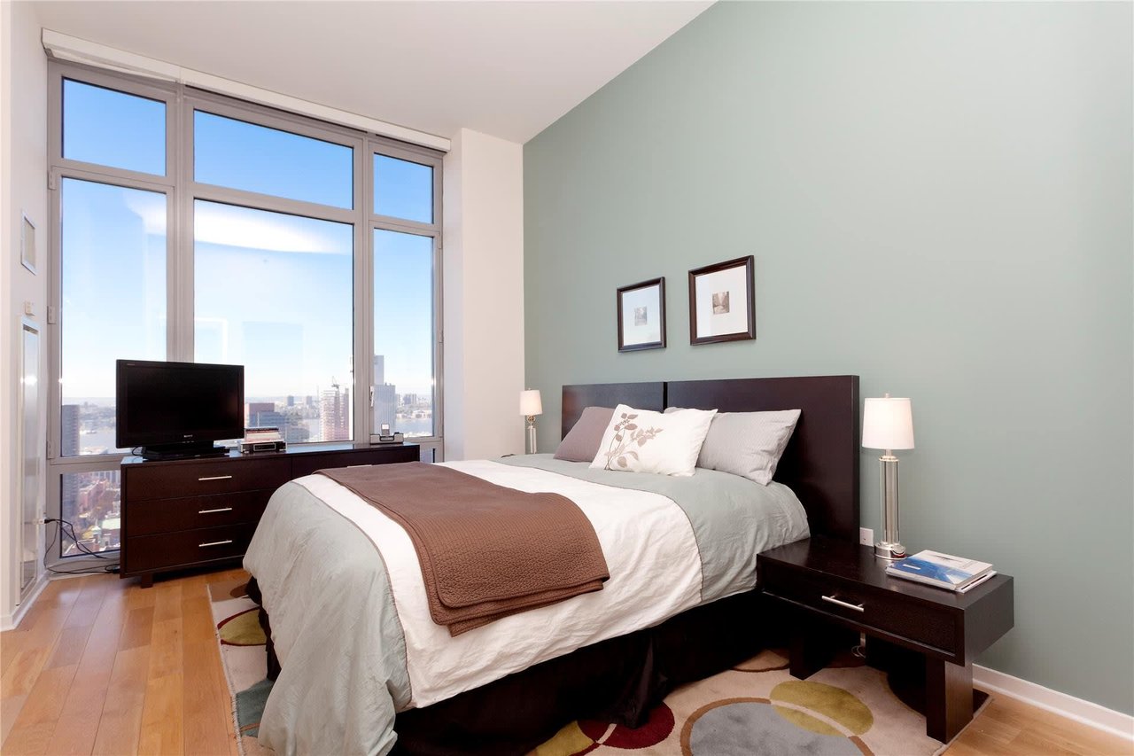 310 West 52nd St, 29C