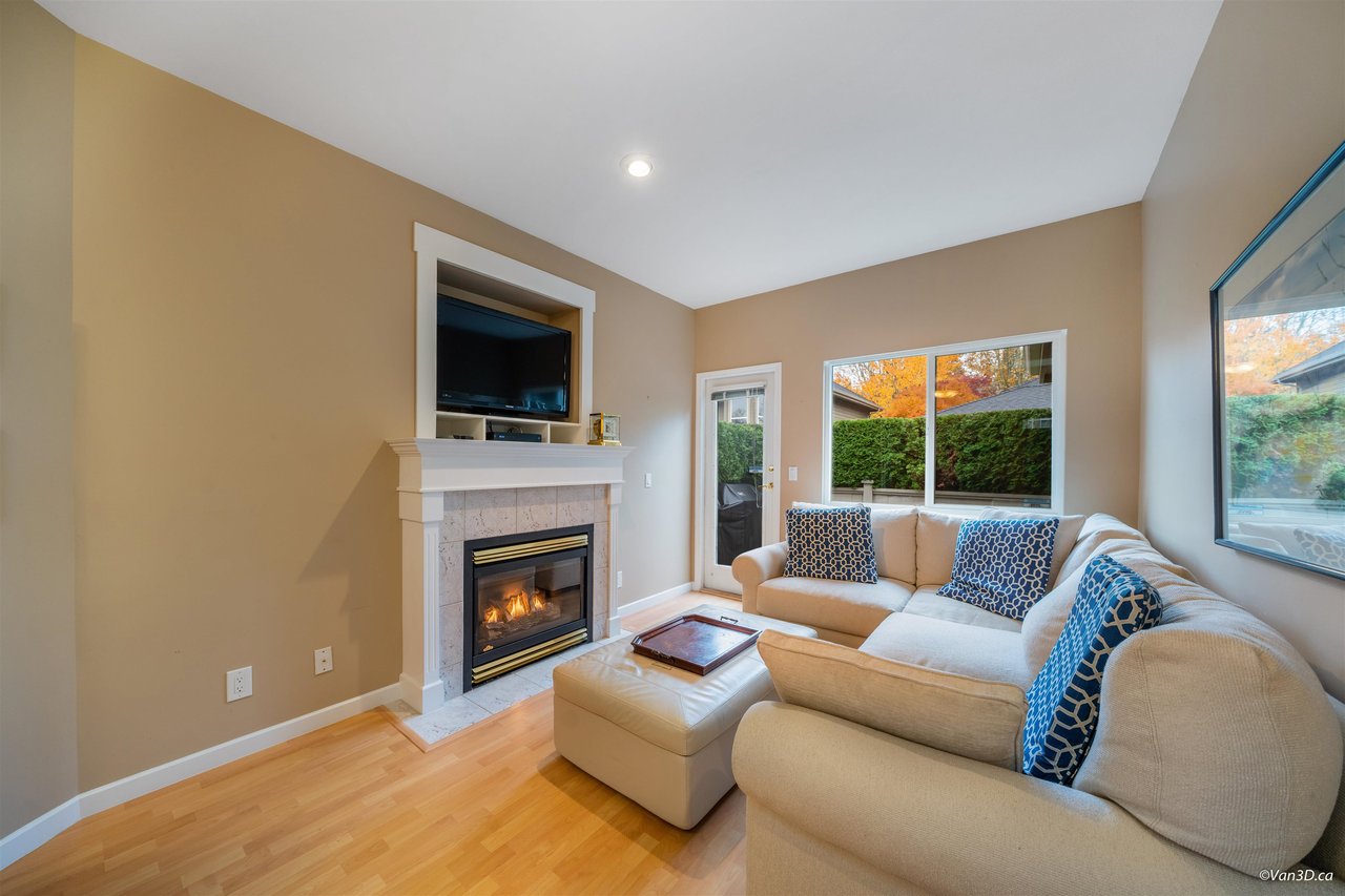 8-15168 22 Ave