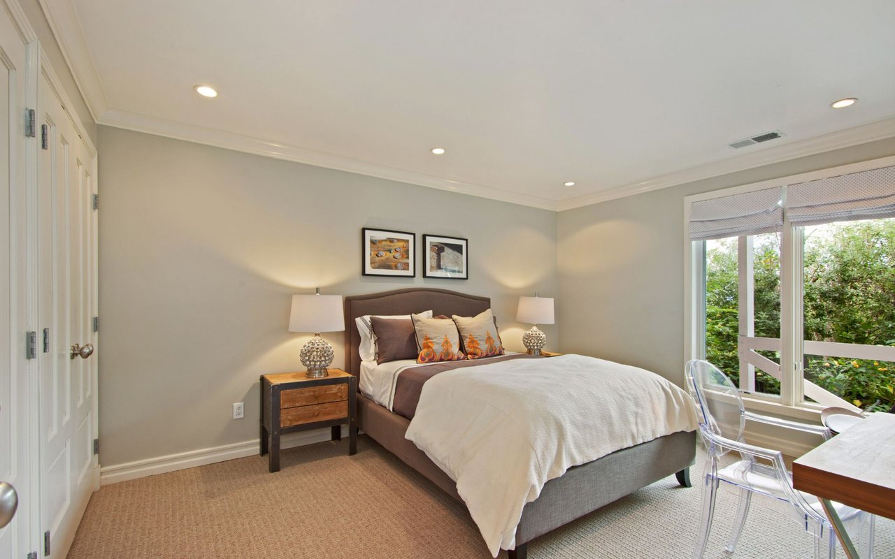 40 Montclair Ter