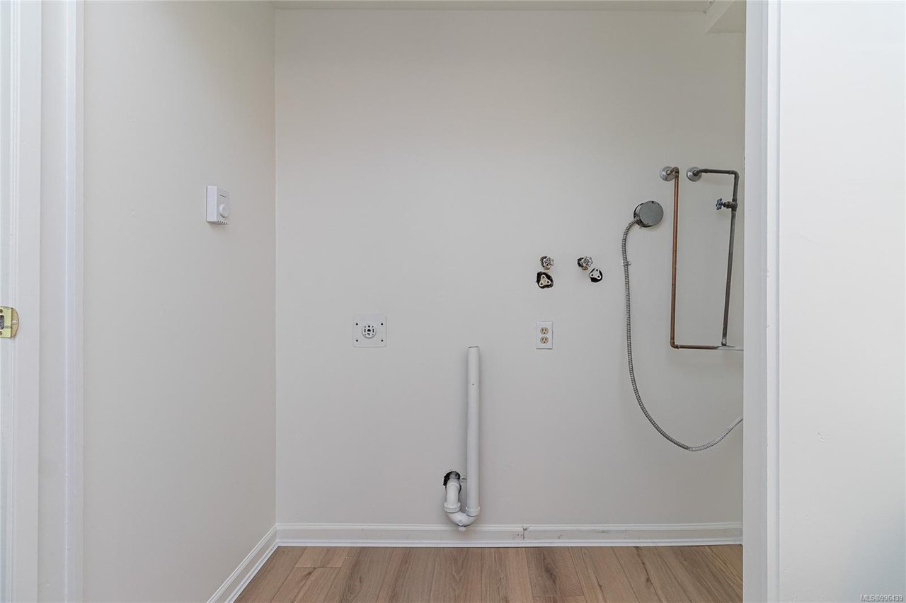 4354 Okano Pl