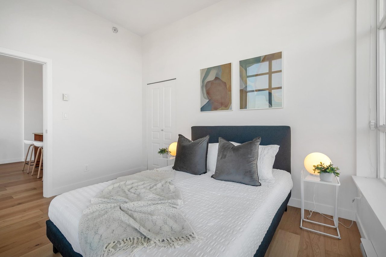 1251-1483 E King Edward Ave