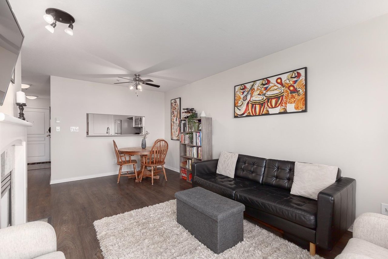 408-8460 Jellicoe St
