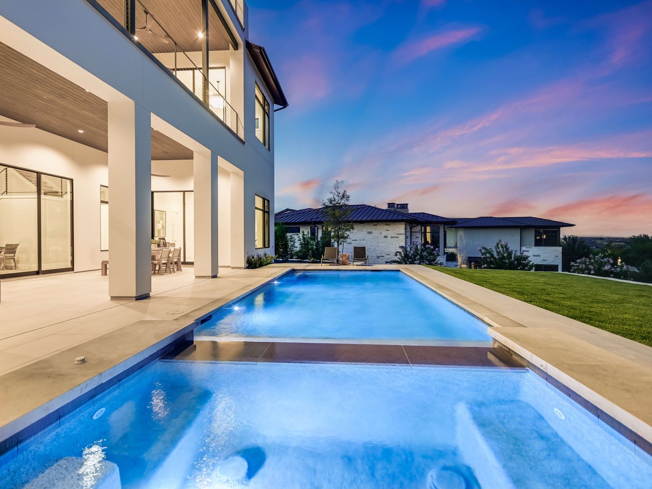 Alluring Amarra Masterpiece