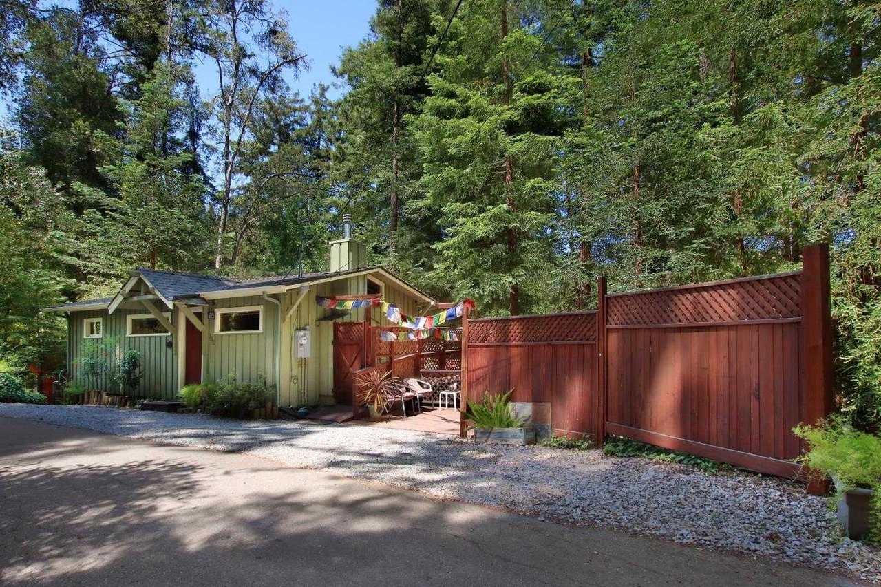 139 Pine Ave