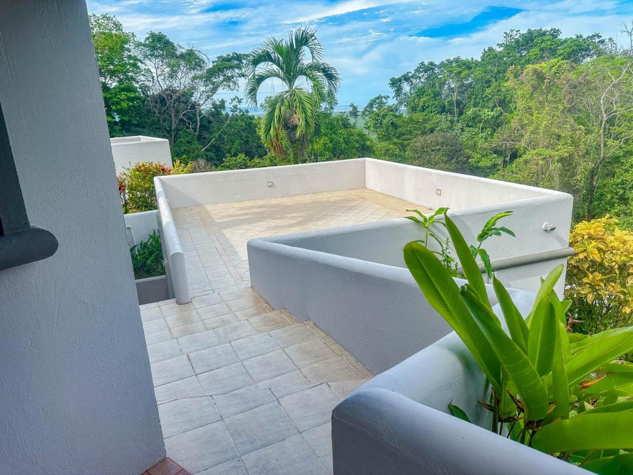 Secure Gated Villa Community, Ojochal, Puntarenas