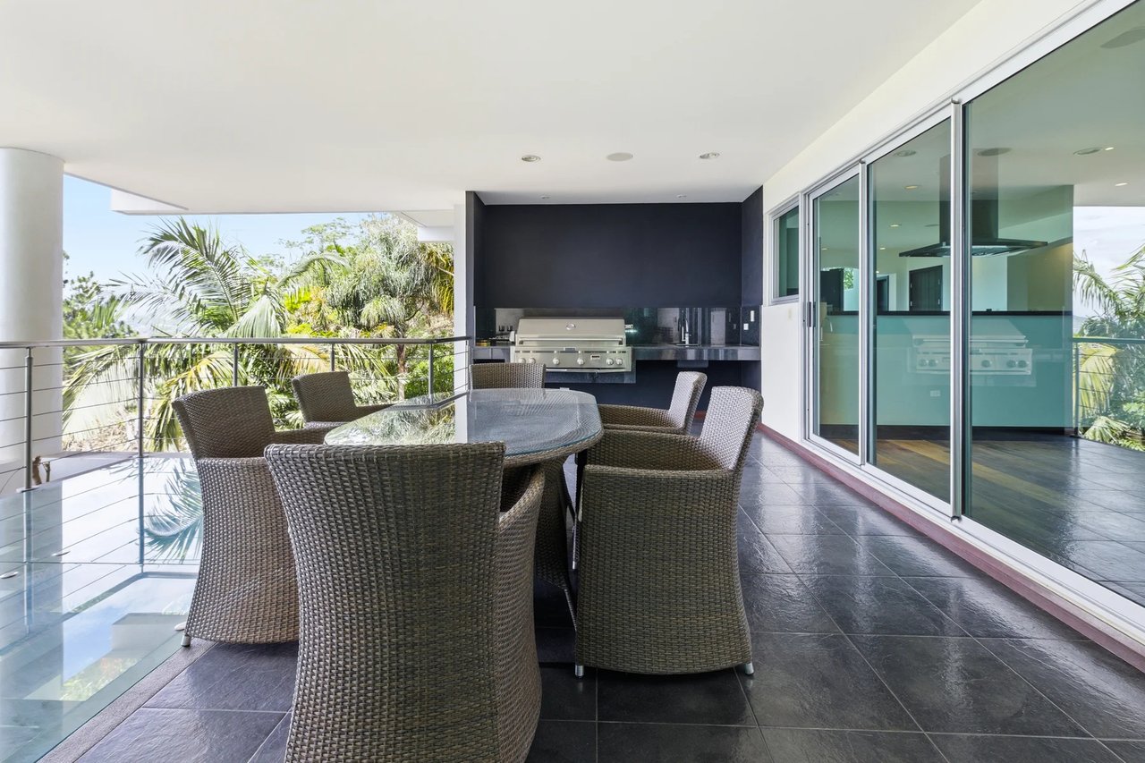 Panoramic Valley Views Retreat, Santa Ana, San Jose
