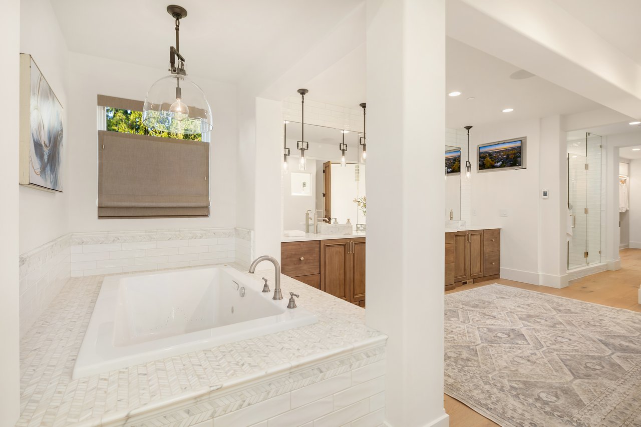 9228 112th Avenue NE