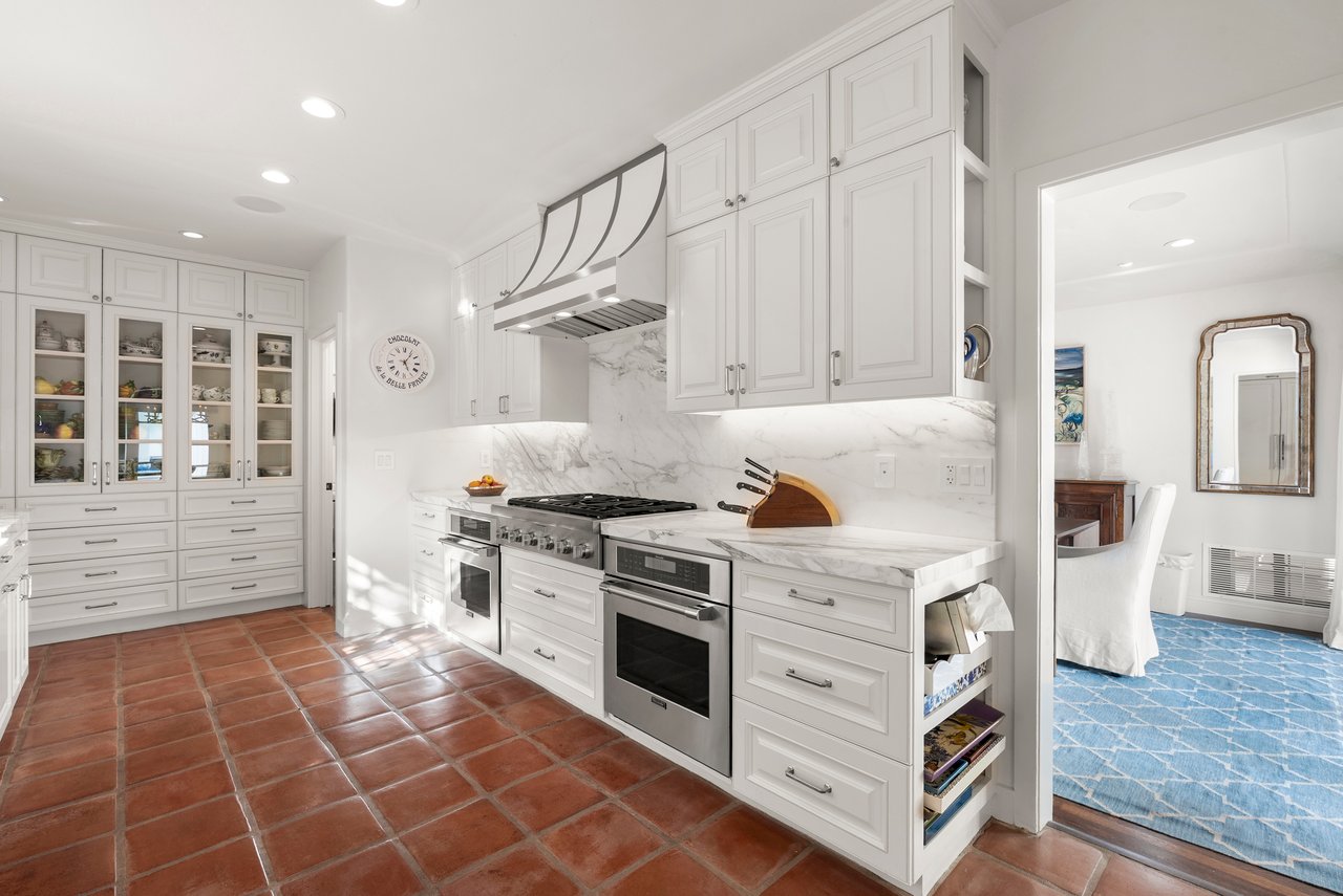 365 Comstock Ave