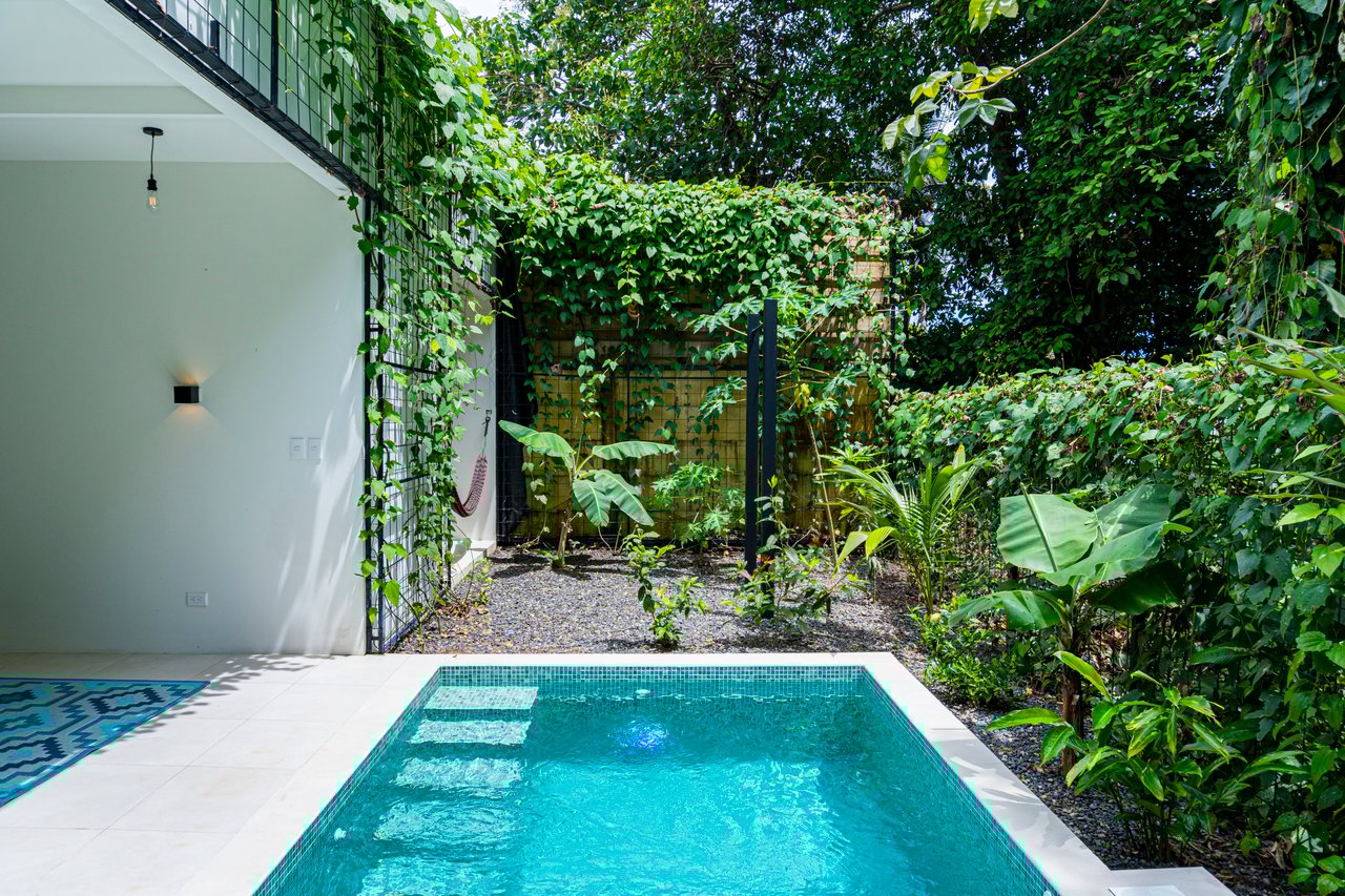 Modern Elegance Meets Tropical Lifestyle in Uvita