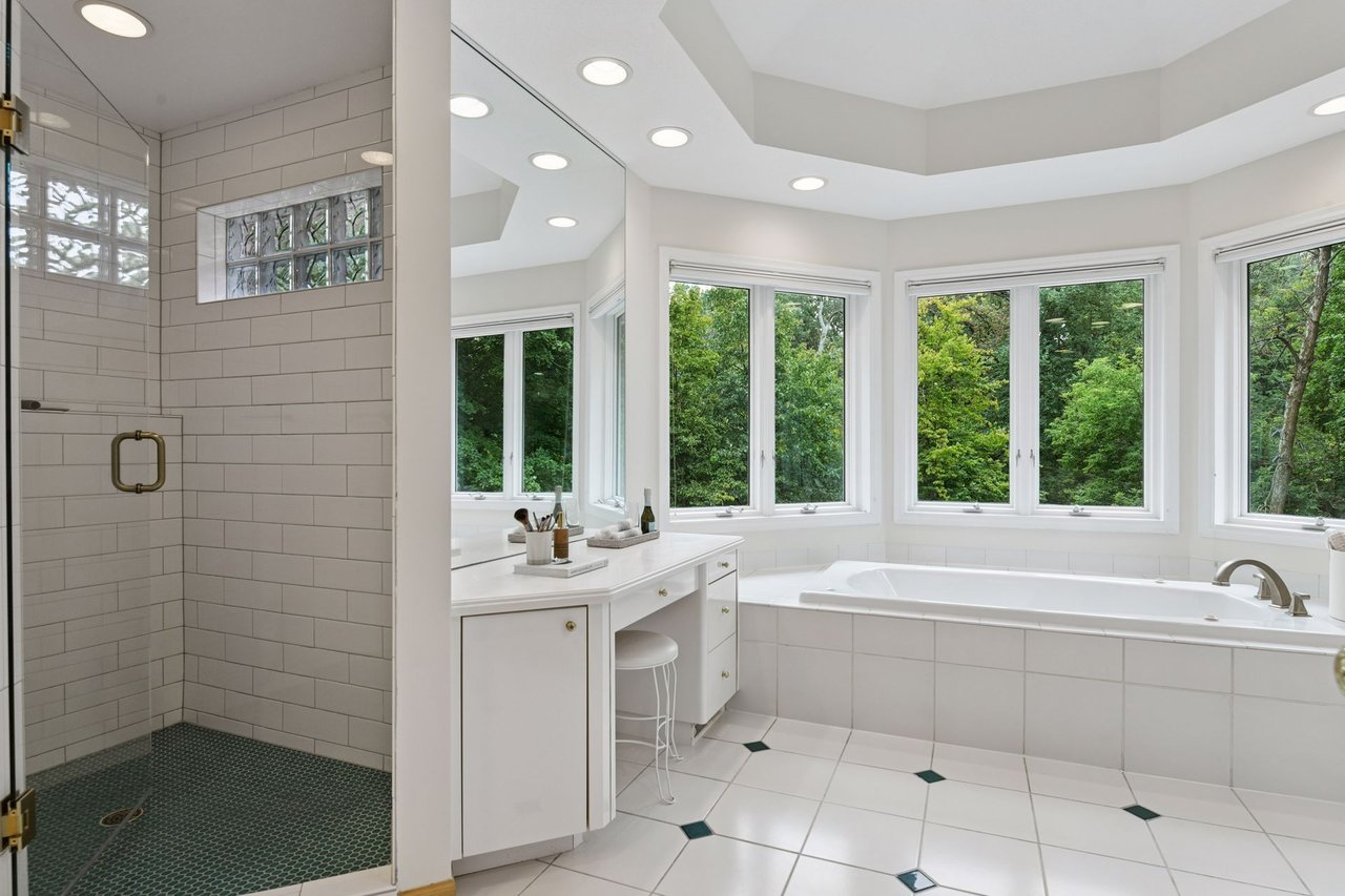 2487 Crowne Hill Road, Minnetonka