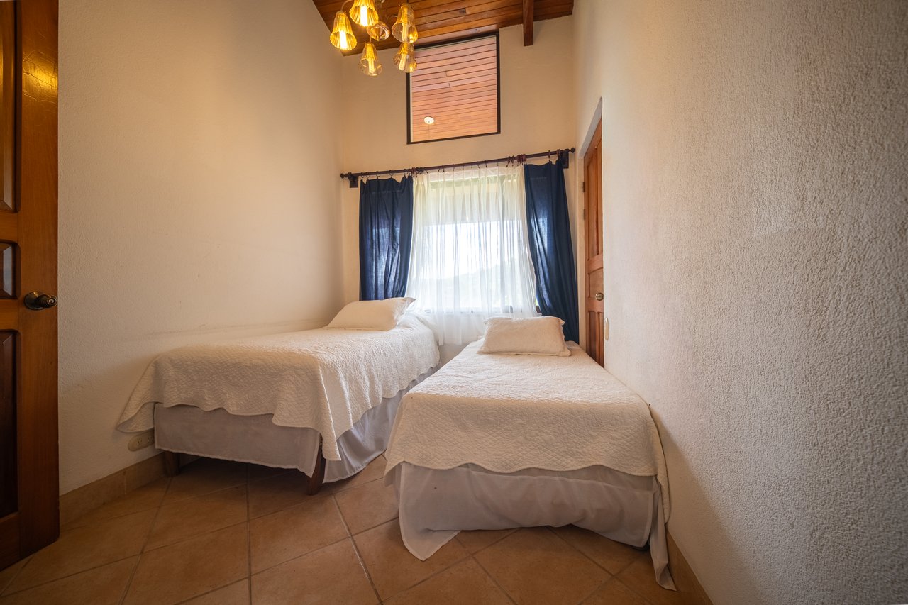 Rio Chiquito Ranch & Villas | 143-Hectare Ranch Estate with Villas, Forest & Full Infrastructure in Tilarán, Costa Rica