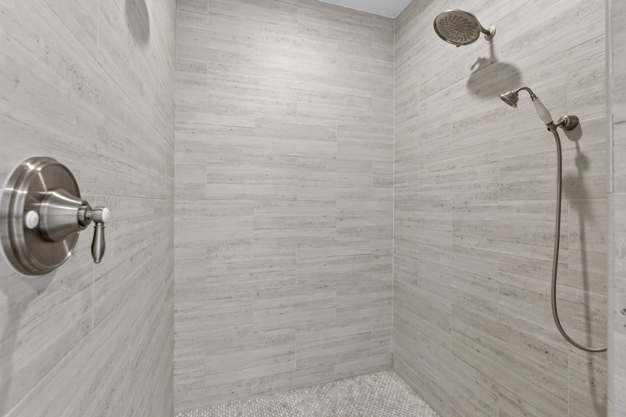 1457 Avenida High View