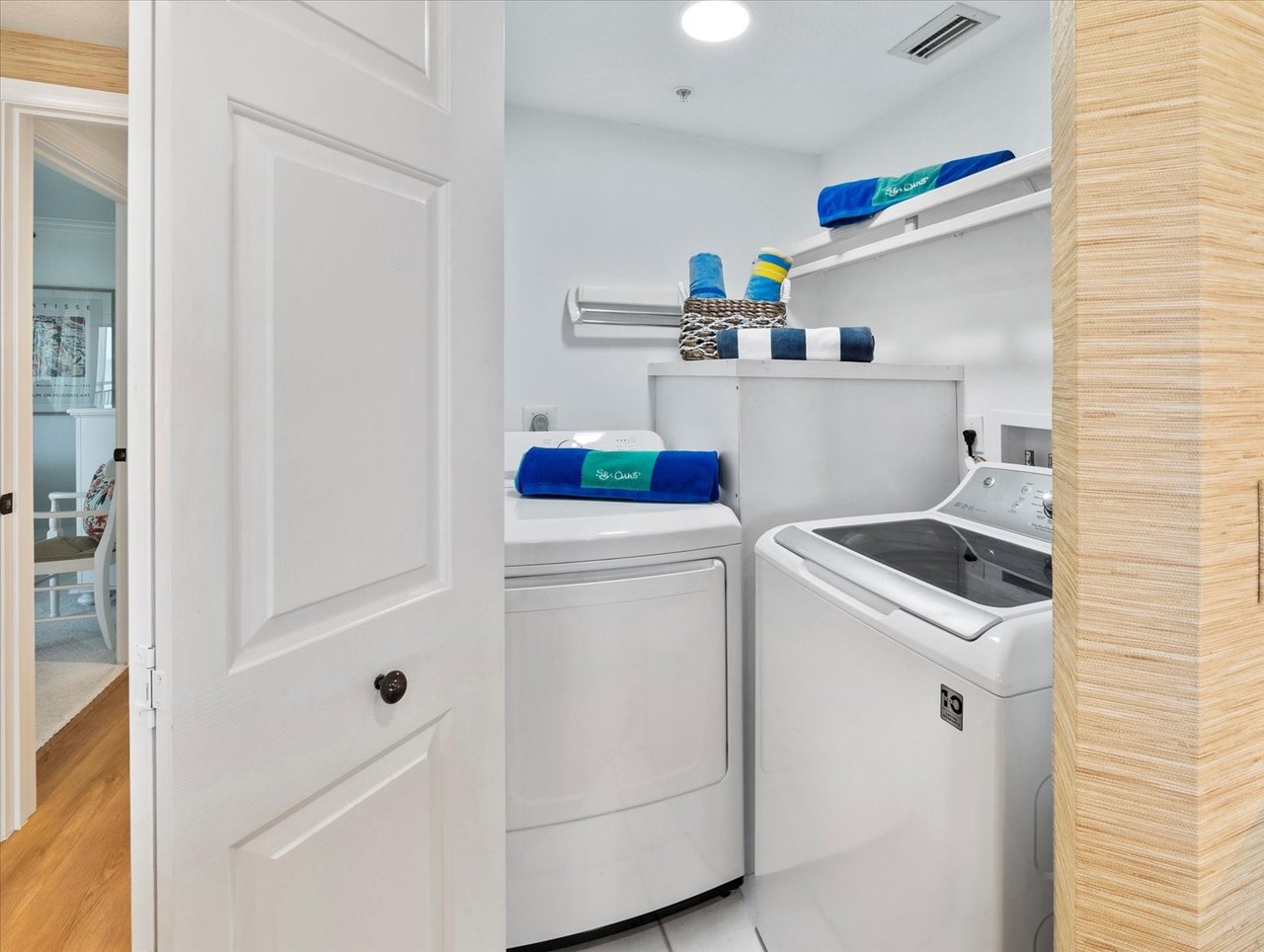 8820 S Sea Oaks Way 204