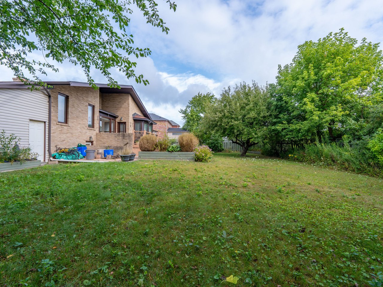 101 Leyburn Ave