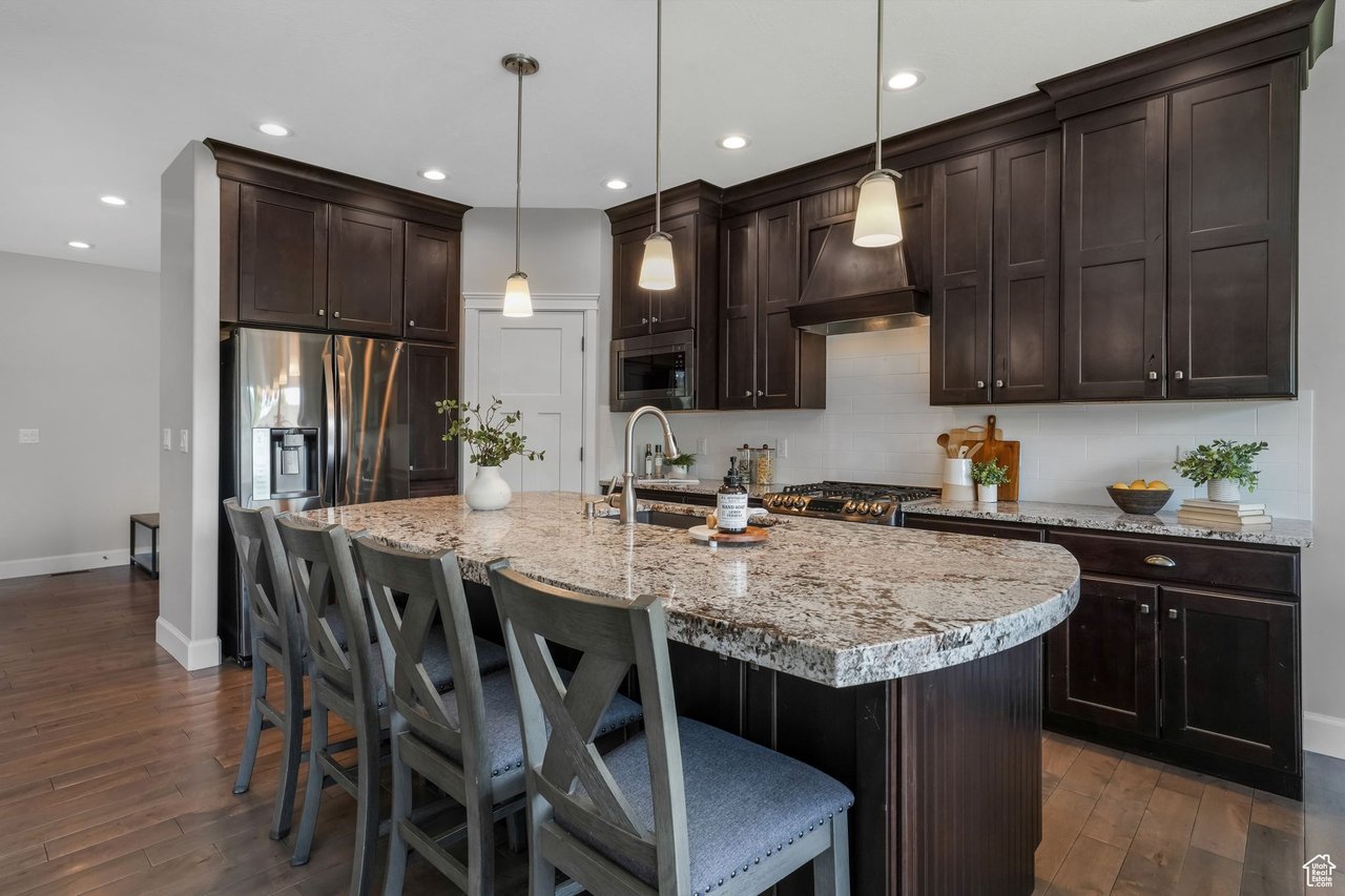 6035 Hidden Valley Rd