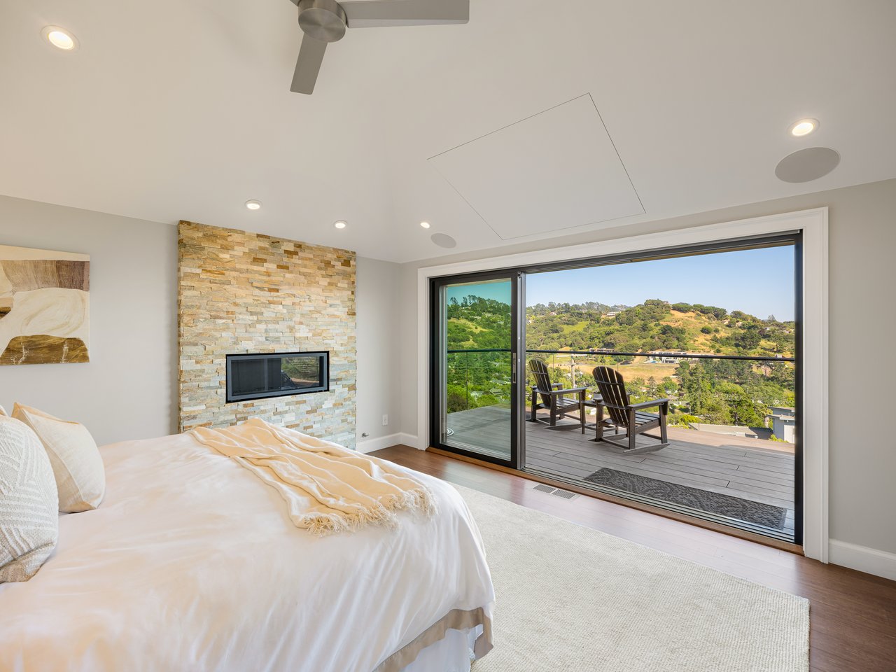Stunning View Residence Built in 2015