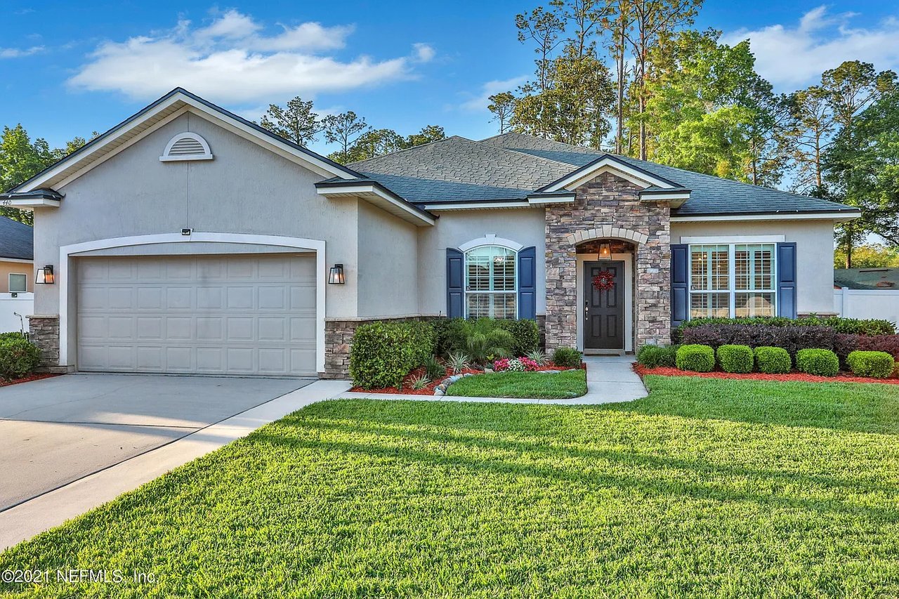 440 Pine Eagle Dr