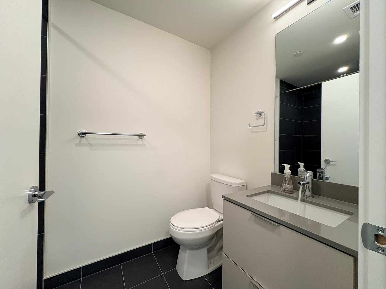 89 Church Street Unit: 612