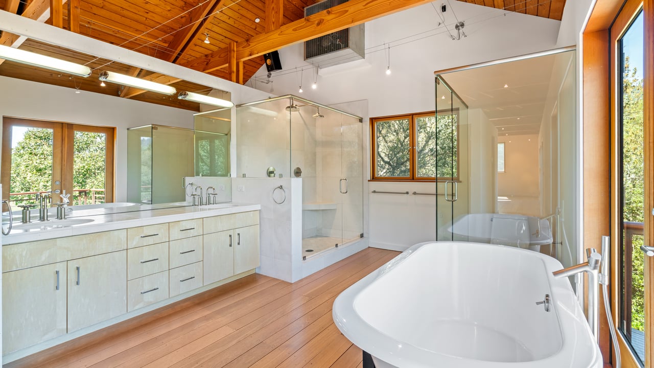 Leslie Creek Retreat