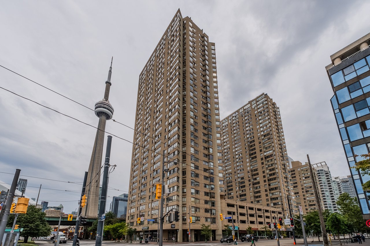 2805-270 Queens Quay W 