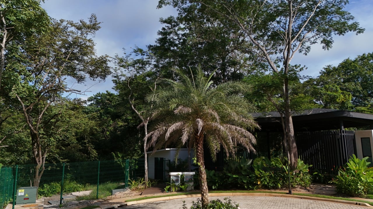 Gated Community Lots Walking Distance to Avellanas