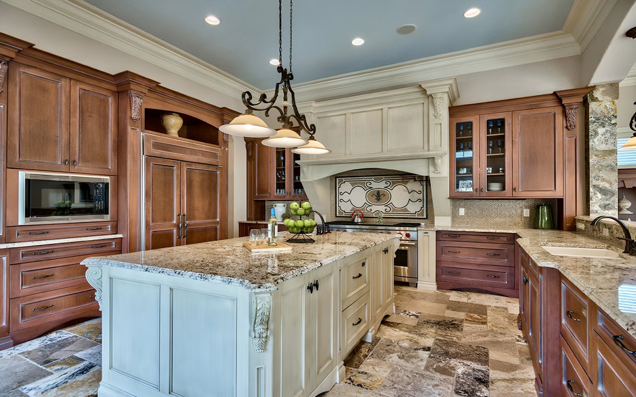 On Trend: Contrasting Islands