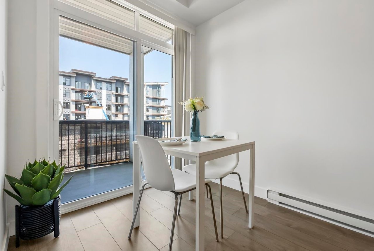 313-20686 Eastleigh Crescent