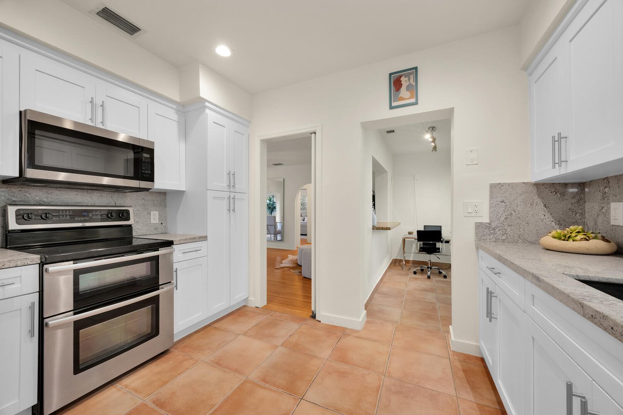 Coral Gables Corner Charmer