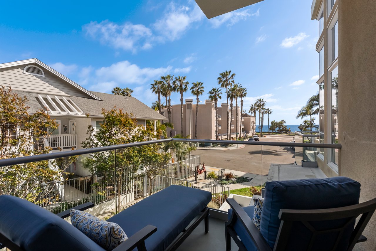 OCEANSIDE BEACH HOUSE