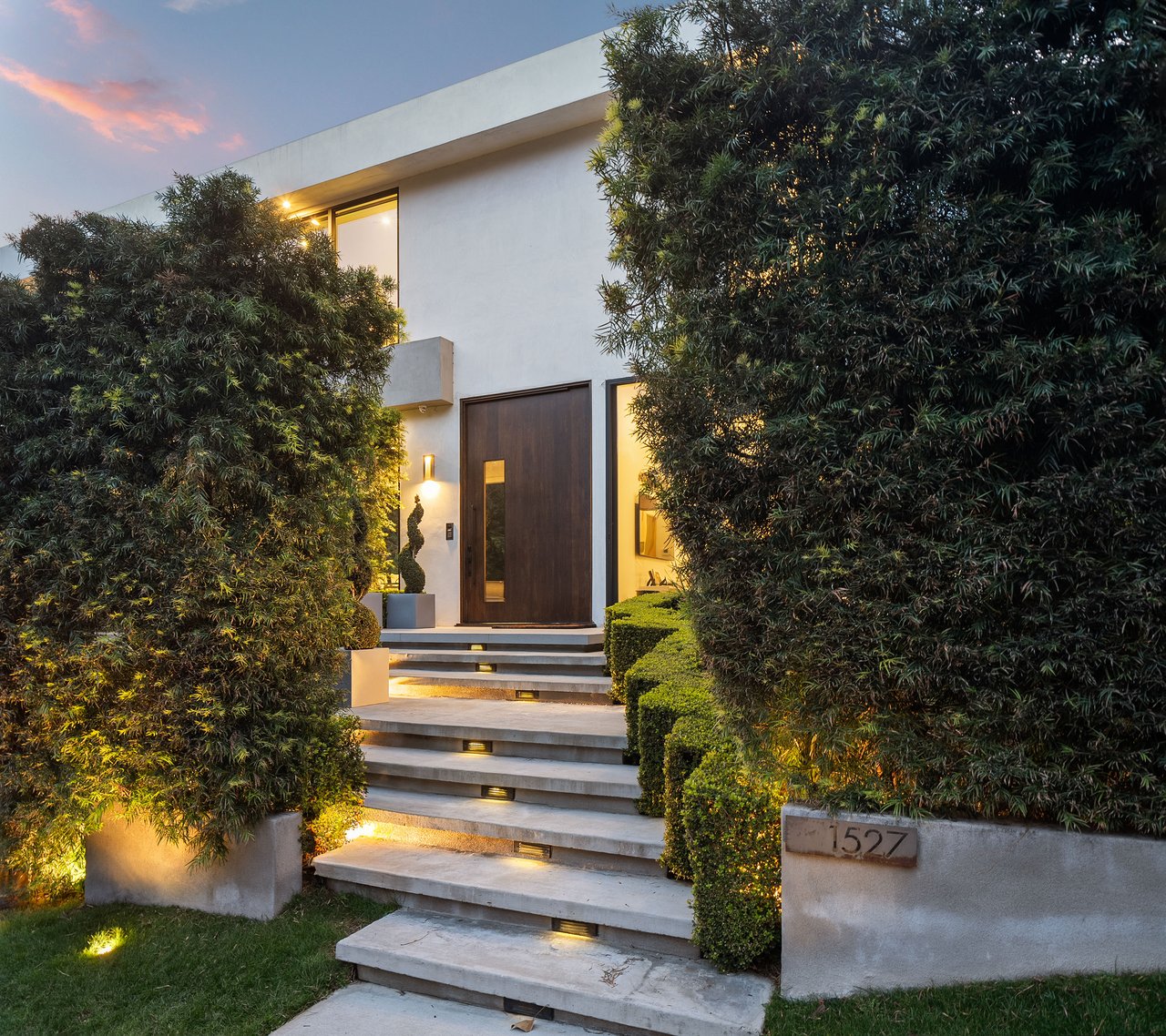 1527 Rising Glen Rd, Sunset Strip