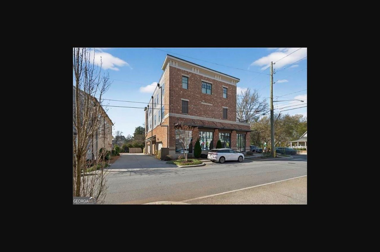 Exterior of 8255 Main Street home for sale in Downtown Woodstock, GA