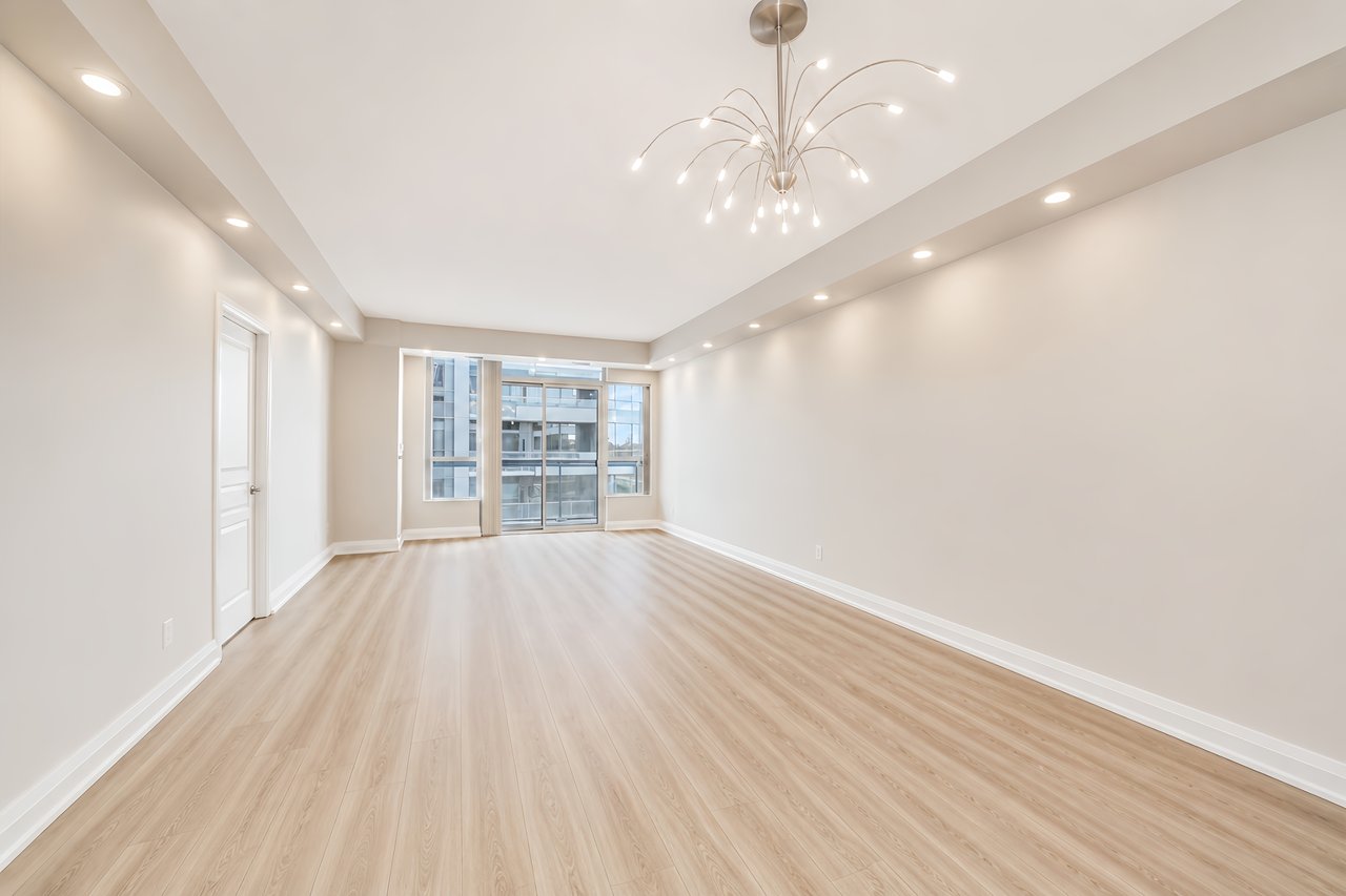 1 Hurontario St 308