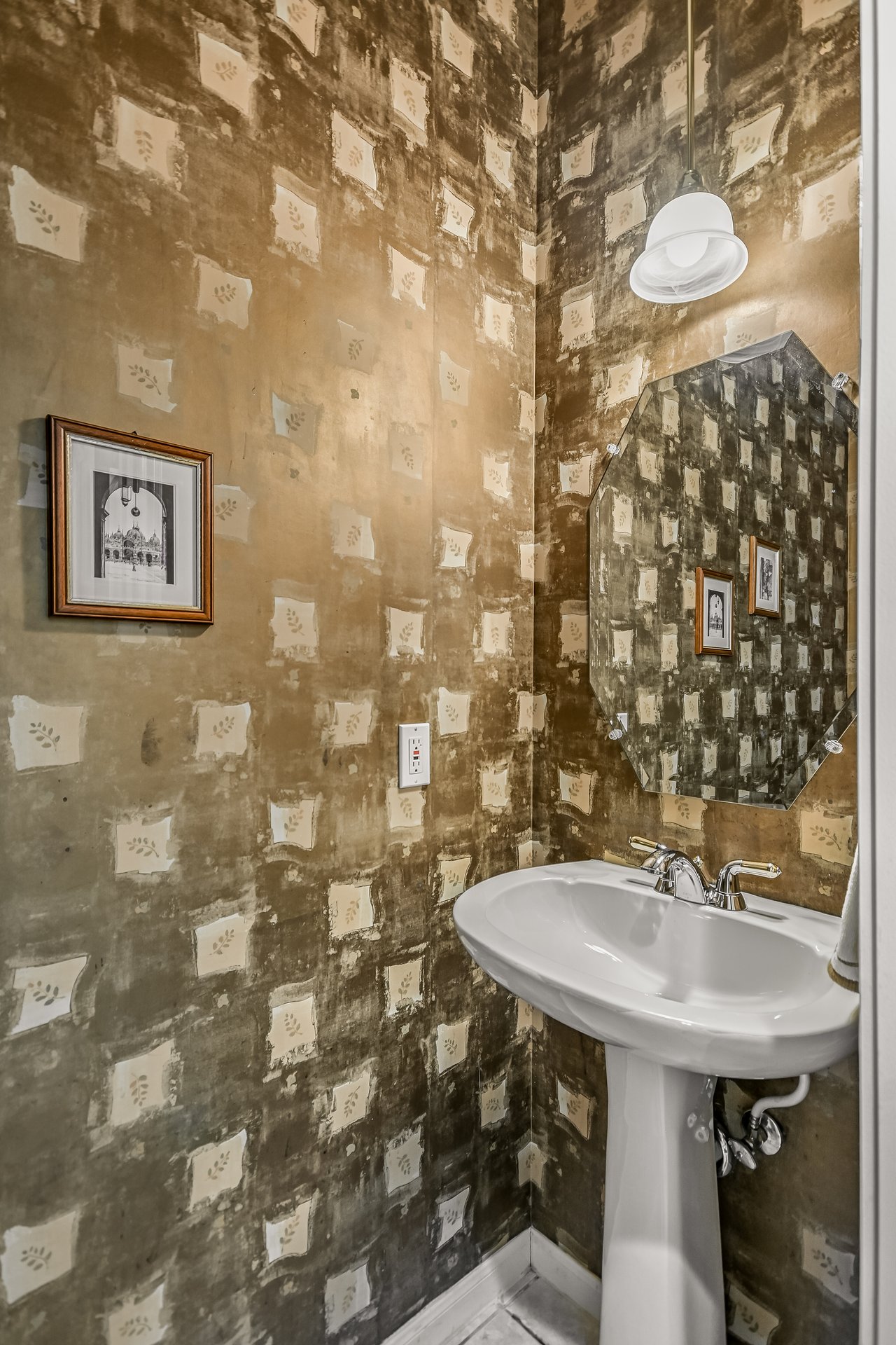 6433 Tasajillo Trail