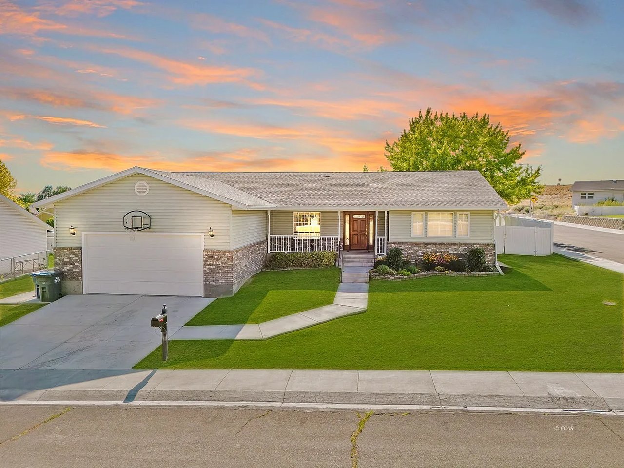1301 Dotta Dr