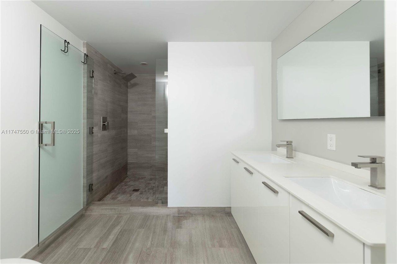 Brickell House #3200