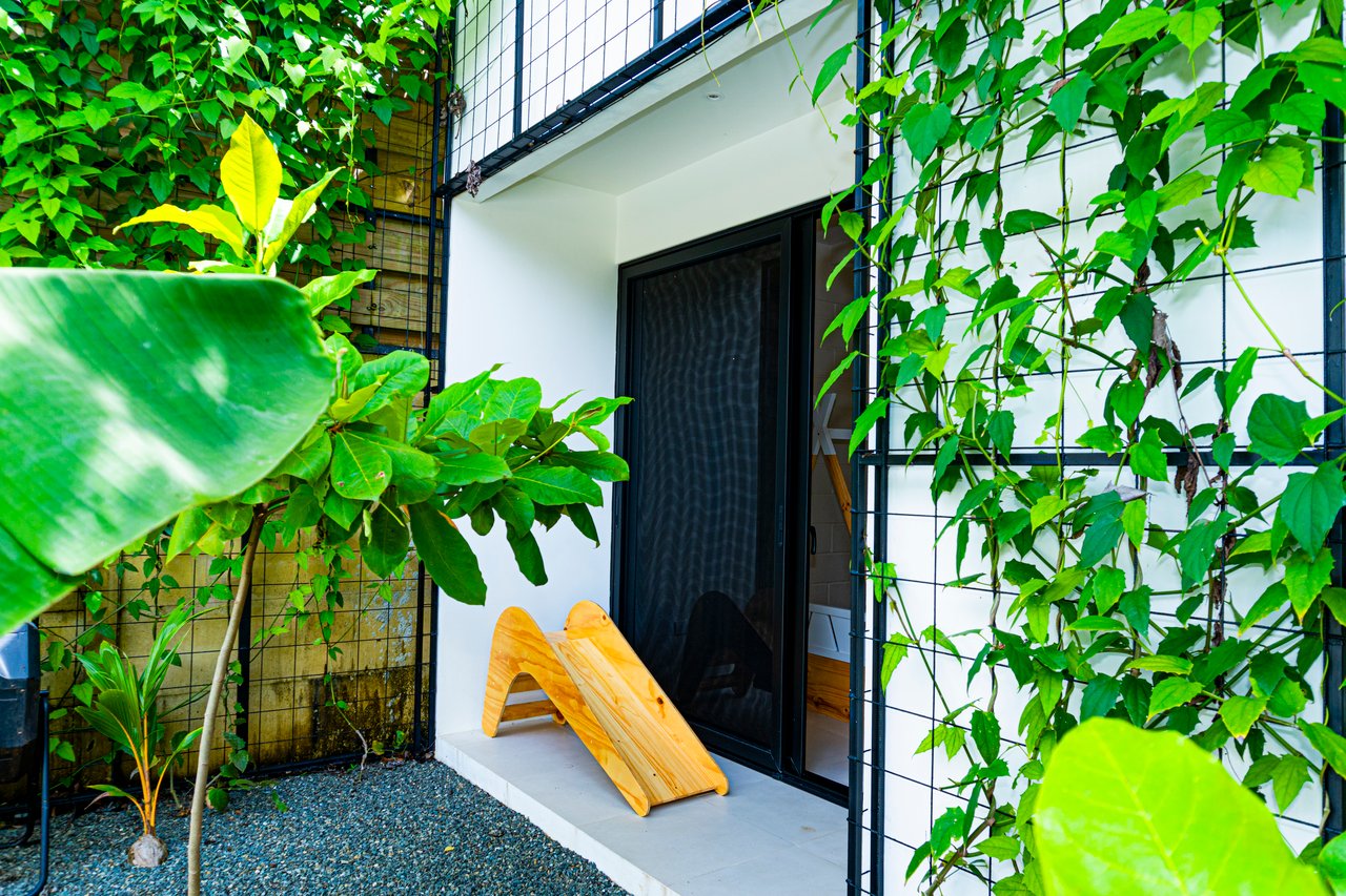 Modern Elegance Meets Tropical Lifestyle in Uvita