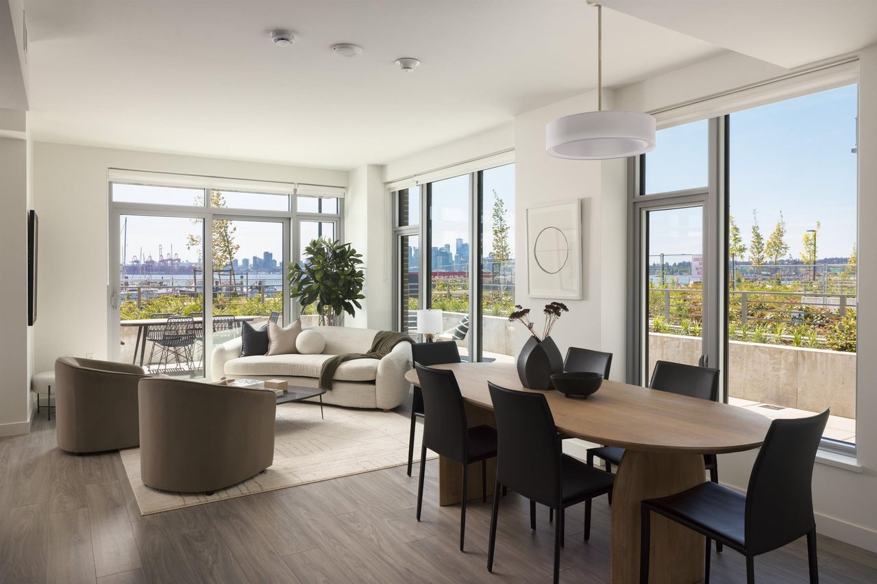 TH112-755 Harbourside Drive