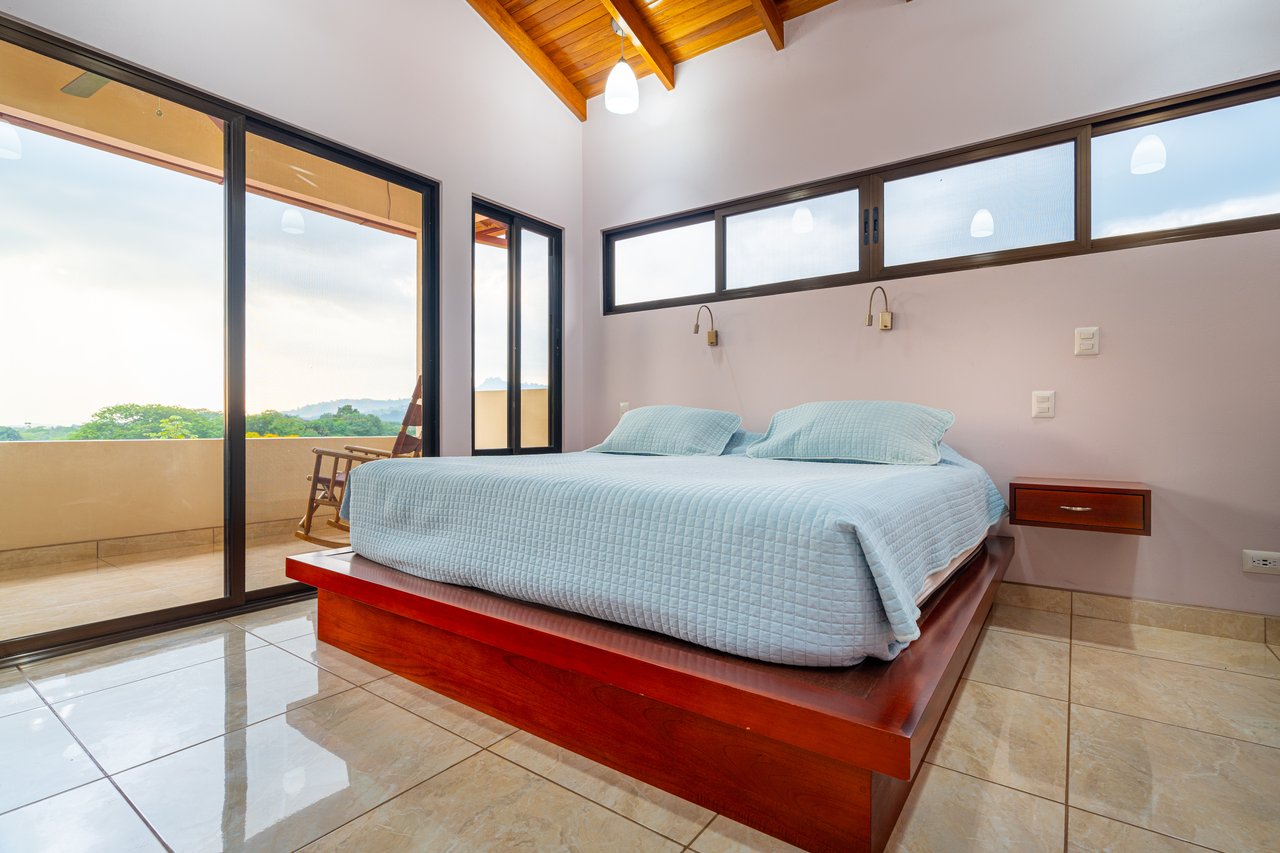 Ocean View Home in Phase 11, Ojochal.  Privacy Galore!