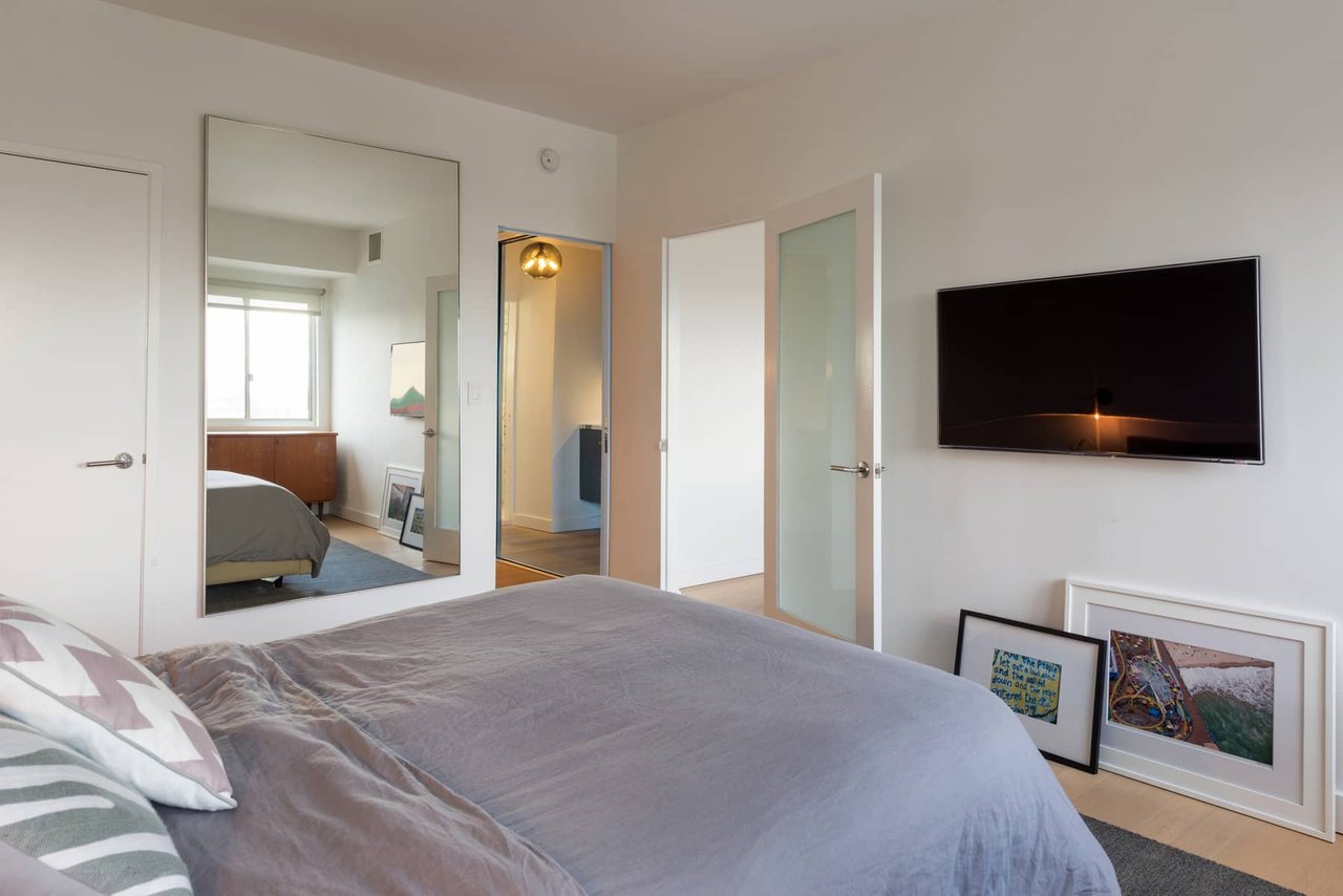 Prestigious Plaza Towers | 5-Star Amenities - Full Service Building