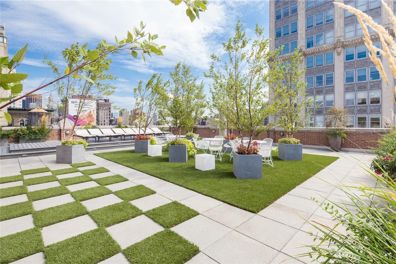 260 Park Ave S, #8k