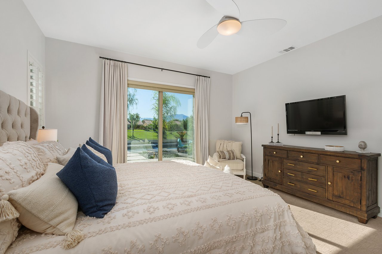 Poolside & Par on San Mateo