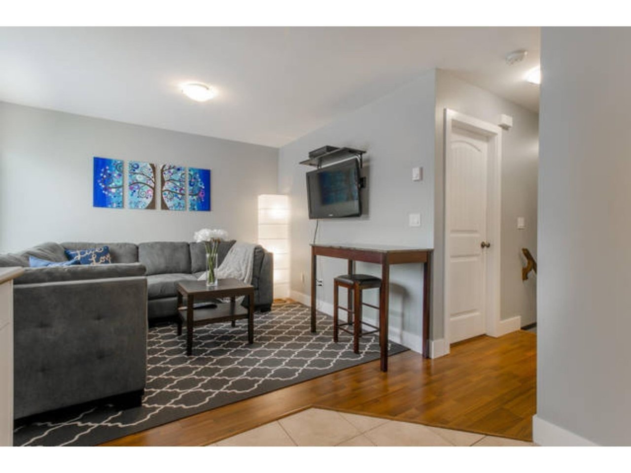 6696 193A St
