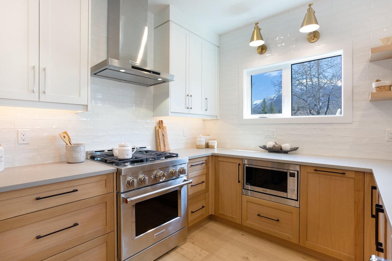 2(SE) - 833 6th Street