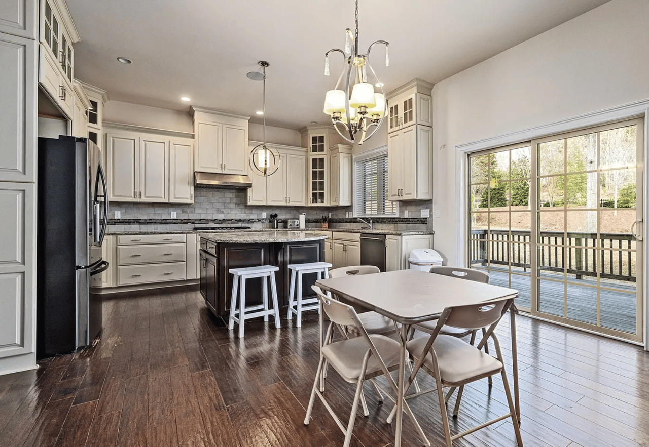 2808 Spring Shade Rd