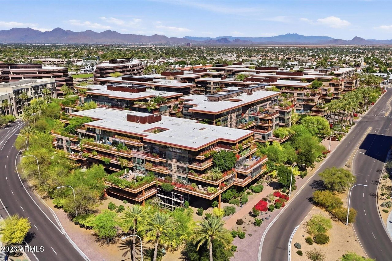 7131 E Rancho Vista Dr, #1001