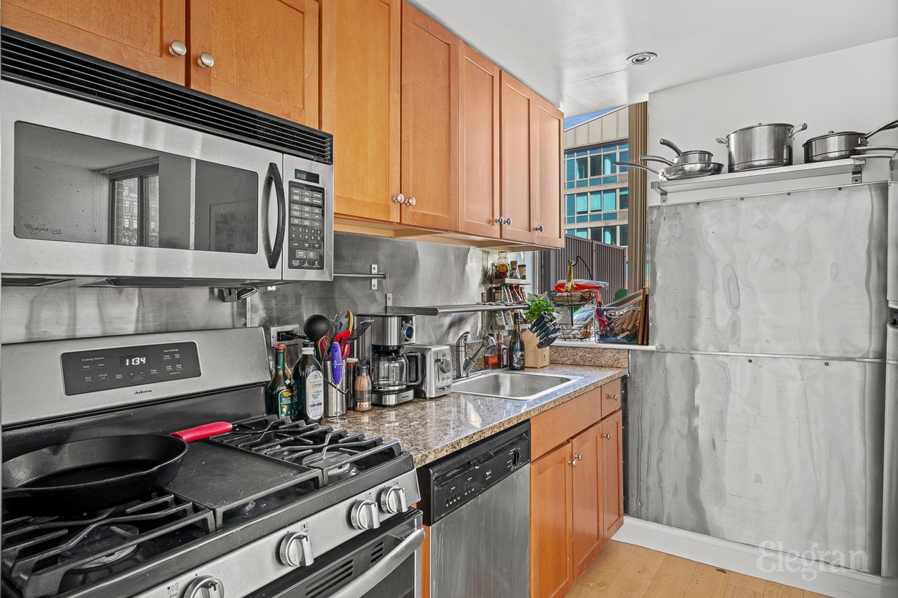 520 West 23rd Street, 11D