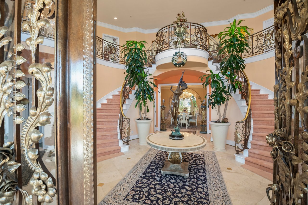 16840 Cypress Way