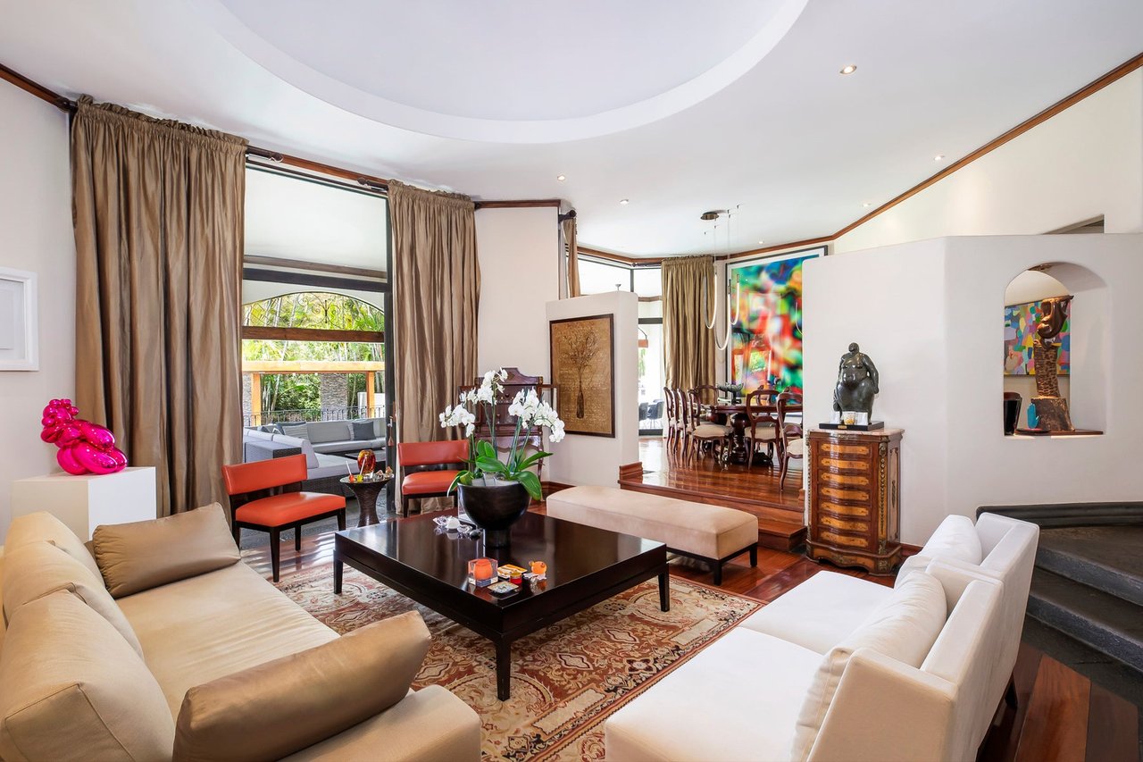 Mediterranean One Level Villa, Santa Ana, San Jose